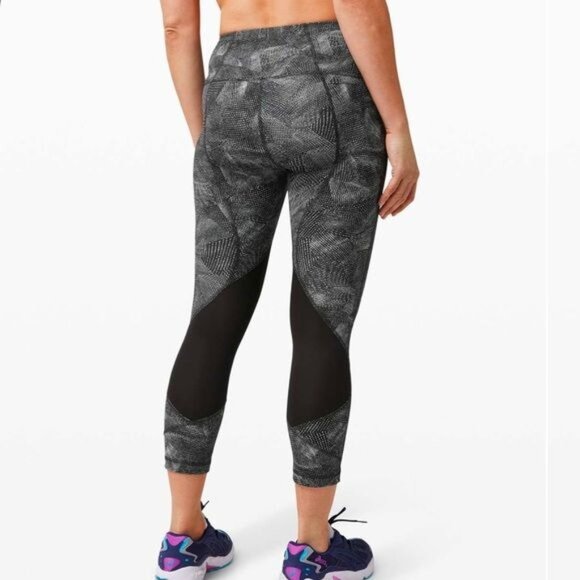 Lululemon Pace Rival High-Rise Crop 22" Velocity Mesh Island Mist Black Size 6 - Picture 2 of 9